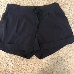 black Lulu shorts size 6